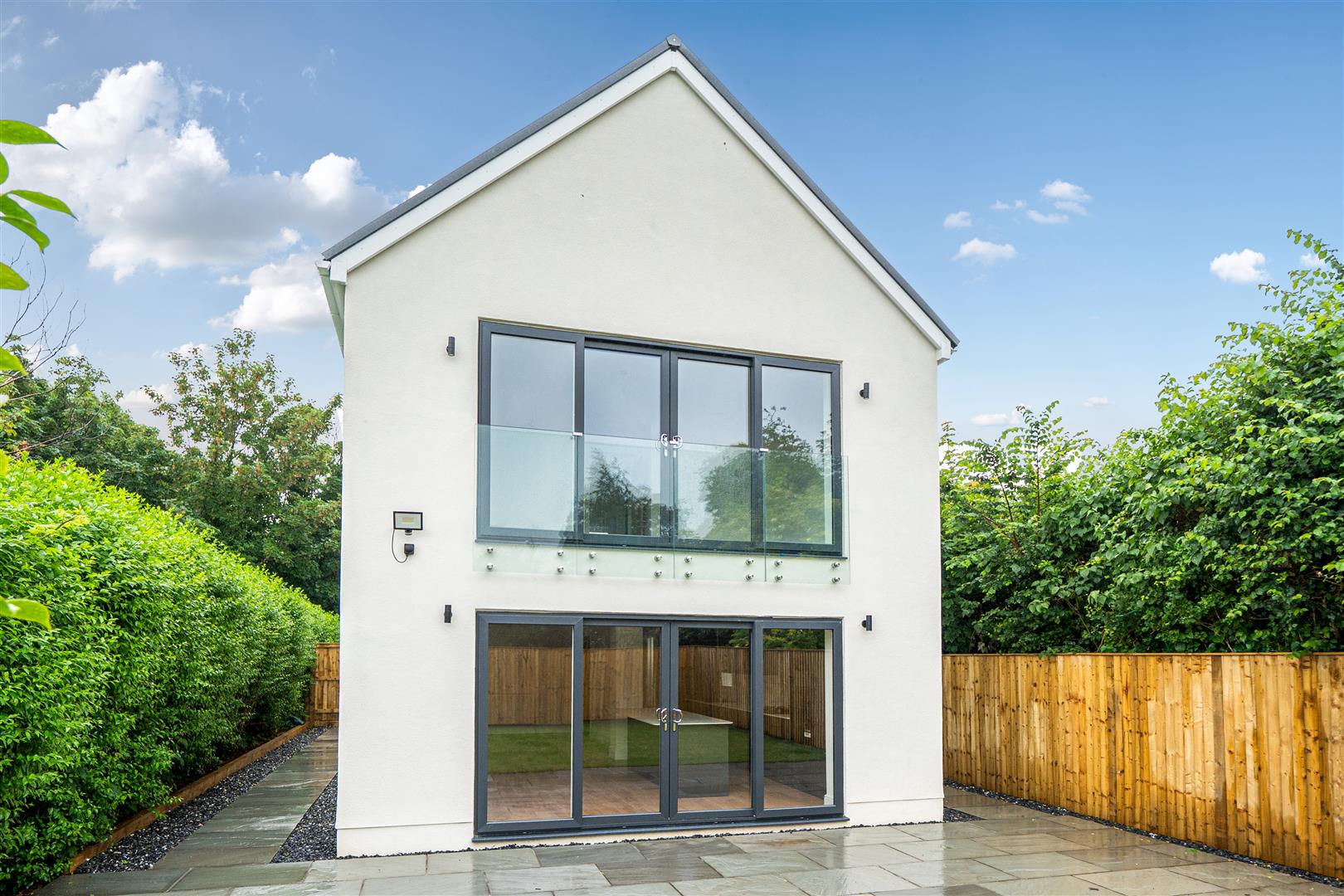 Llangyfelach Road, Treboeth, Swansea, SA5 9EN